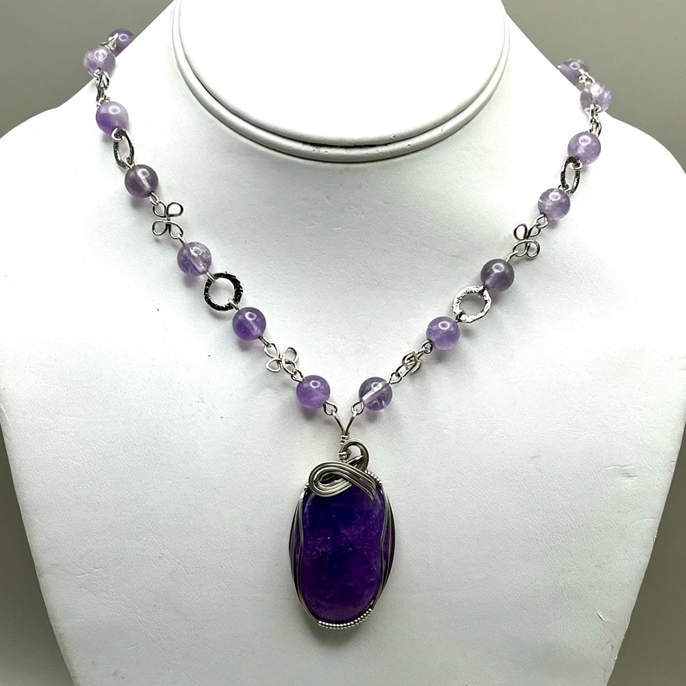 Elegant Artisan Sterling Silver/Amethyst GemStone Sculpted Pendant Necklace